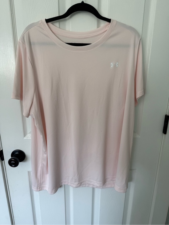 Under Armour Tops - Under Armour Light Pink Heatgear Athletic Top 2X